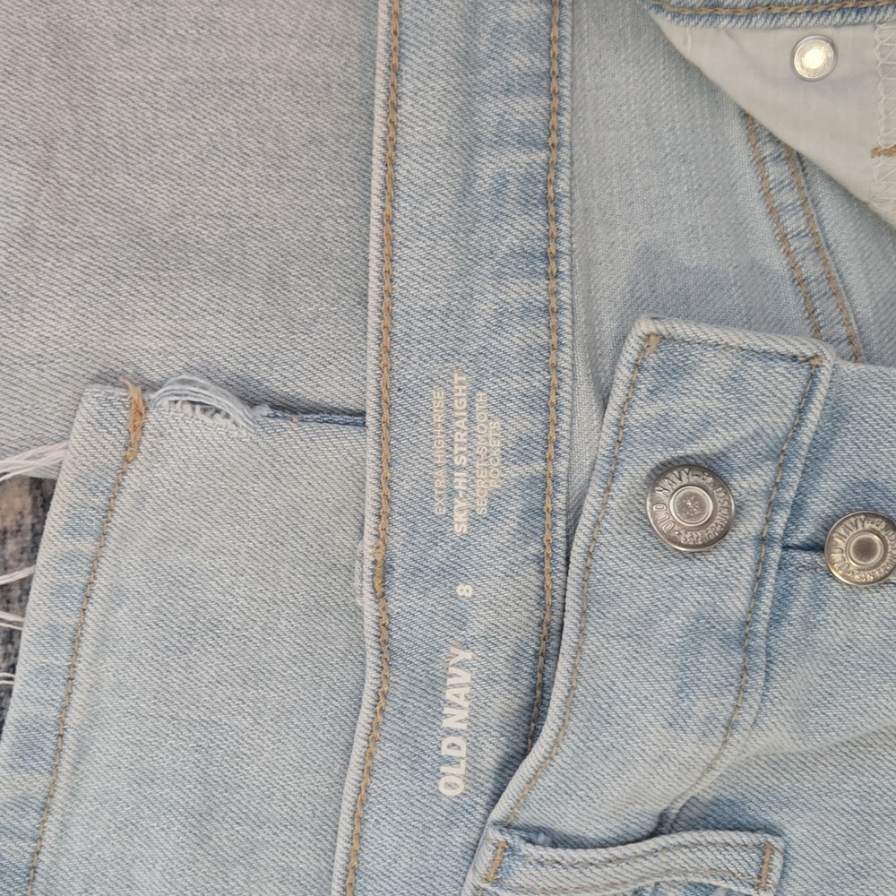 Light Wash Jeans - Picture 4 of 4